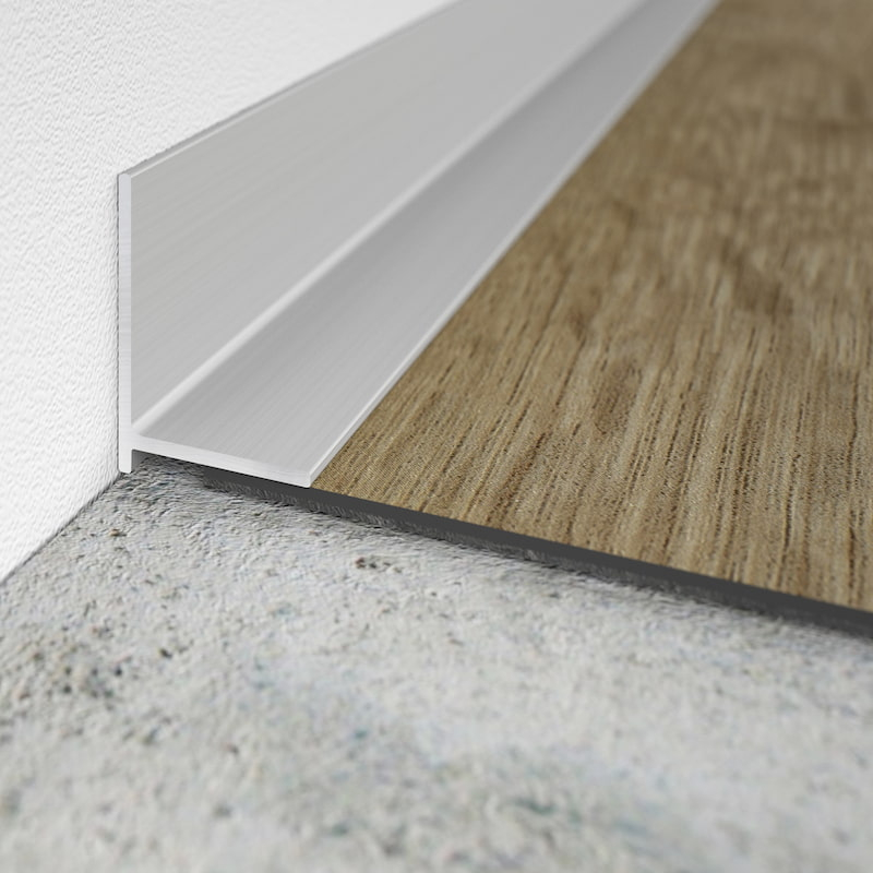 minileiste Abschlussprofil SL16X2: Winkelprofil mit Bodenschenkel auf dem Vinylbelag und Wandschenkel an der Wand