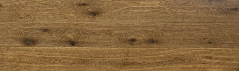 Nahaufnahme der gebürsteten, geräucherten Oberfläche der Eiche Adria