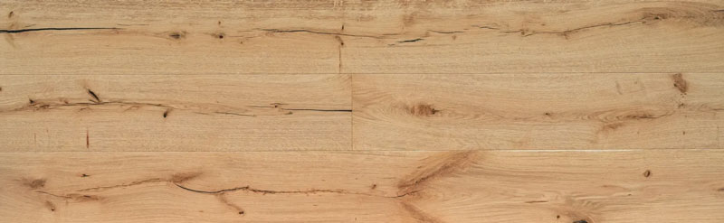 Nahaufnahme der gebürsteten und naturgeölten Oberfläche der Eiche Ticino